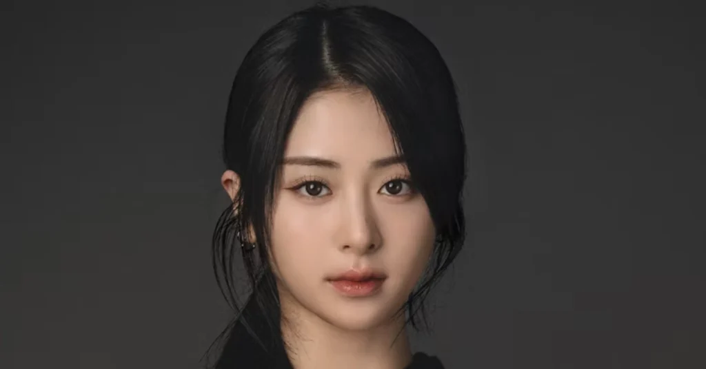 LE SSERAFIM’s Huh Yunjin Takes Break for Health Recovery After Back Pain