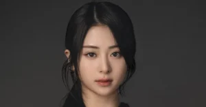 LE SSERAFIM’s Huh Yunjin Takes Break for Health Recovery After Back Pain